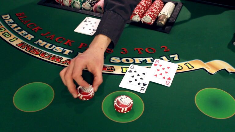 How can online gambling websites stay compliant?